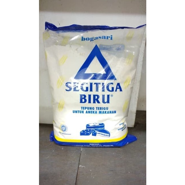

T3rlar!s tepung Terigu Segitiga Ekonomi 1kg segitiga transparan Ayo Beli