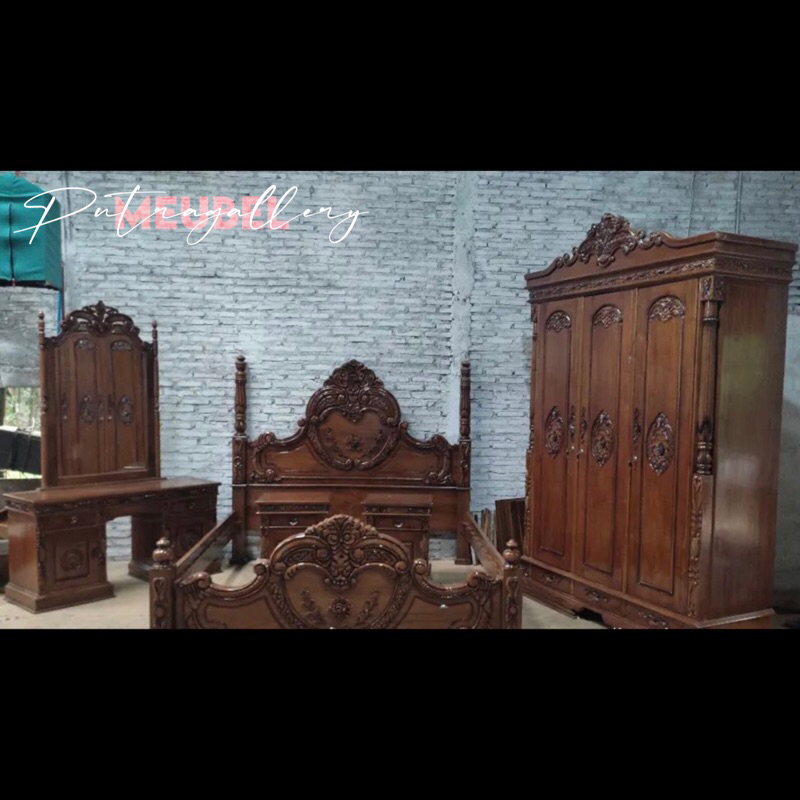 Set Kamar Tidur Cinta Ukir Kayu Jati Jepara Finishing Warna Natural PGM-001