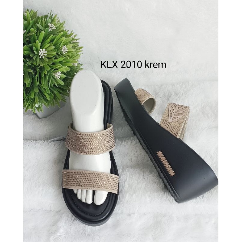 Sandal Calbi Original KLX Wedges Calbi Terbaru