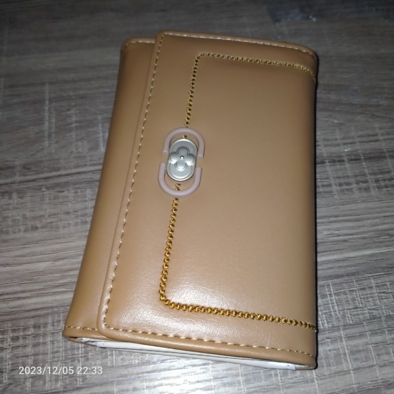 Dompet Prettyzys Medium • Cokelat Tan