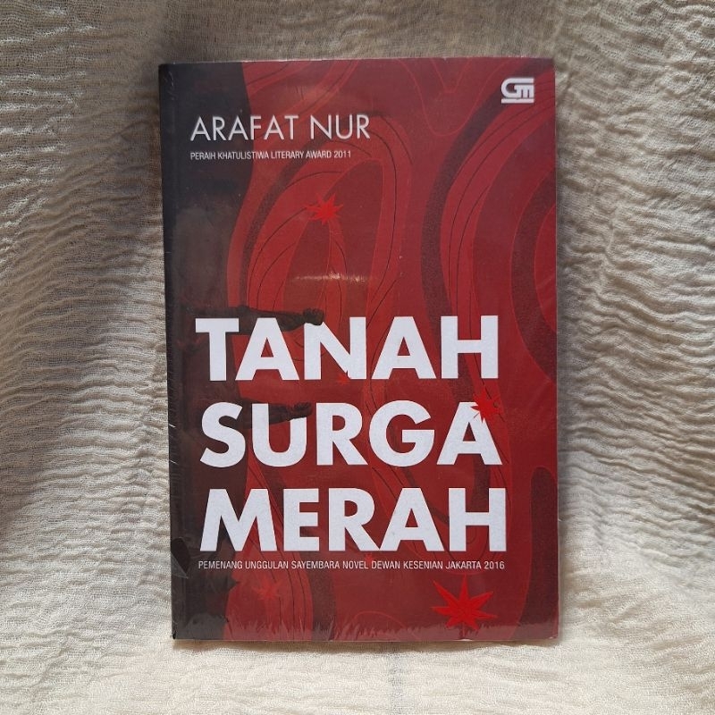 Tanah Surga Merah - Arafat Nur