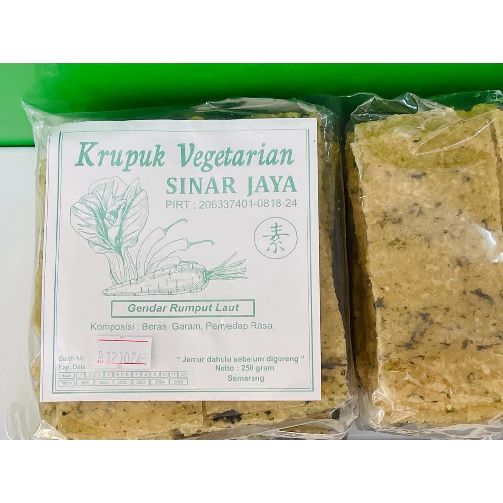 

MULIA VEGEMART KERUPUK MENTAH VEGETARIAN GENDAR RUMPUT LAUT DAN GENDAR PEDAS