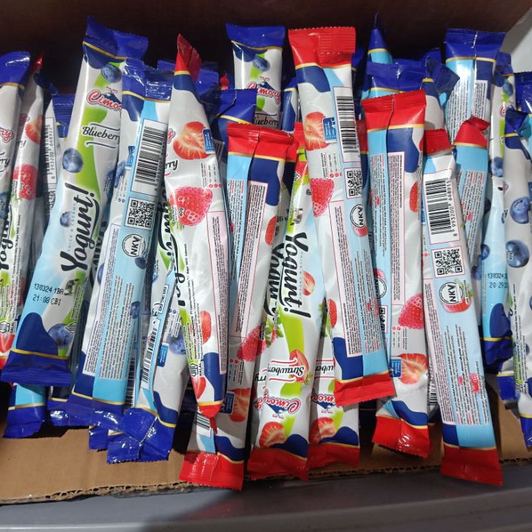 

51 Cimory Yogurt Stick 40gr Strawbery atau Blueberry bisa mix bisa ekspedisi 1 karton isi 100pcs 79