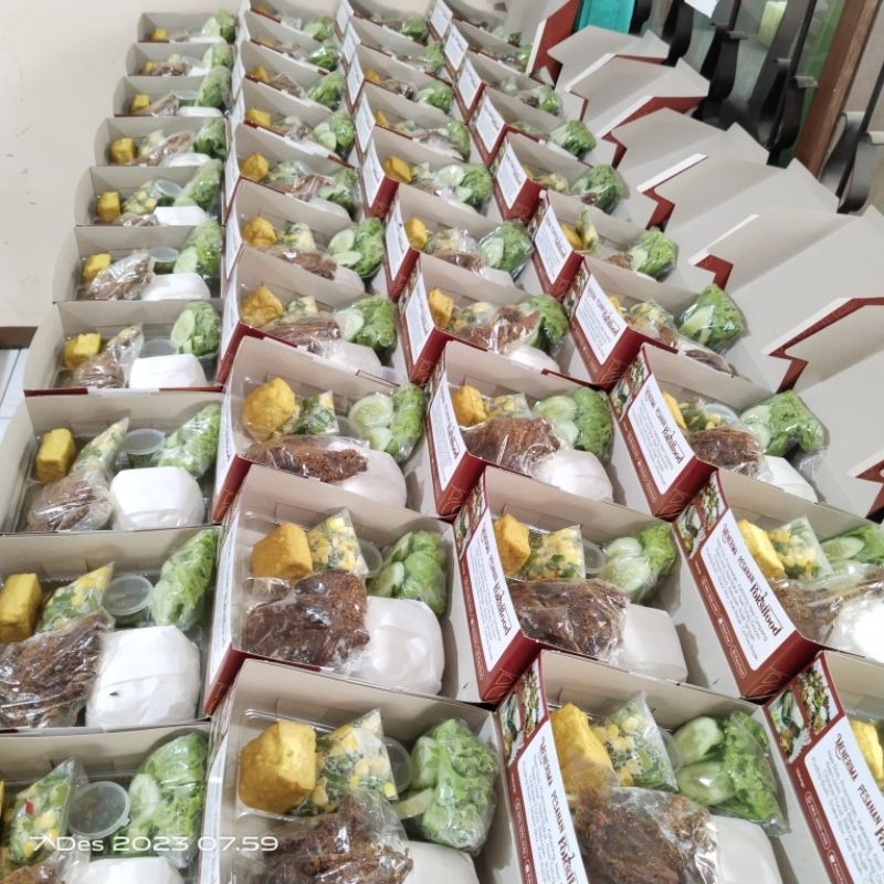 

Nasi box/nasi kotak/paket hemat/bebek presto