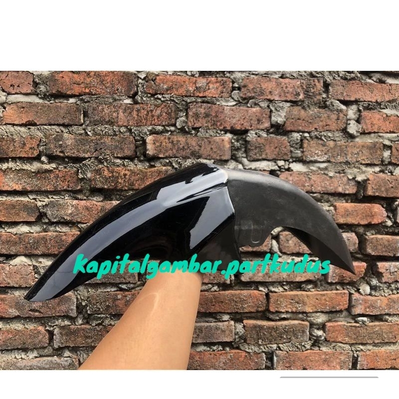 Slebor cs1 csone slebor depan cs one pnp cb gl mp tiger hitam glossy