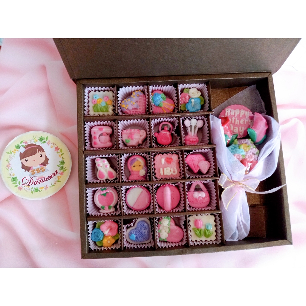 

S30D Chocolate gift dengan bouquet mini untuk mothers day hadiah hari ibu (SCP)