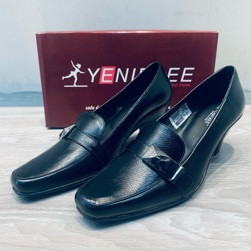 Sepatu Pantofel Wanita / Sepatu Kantor YENIFREE - DC-004