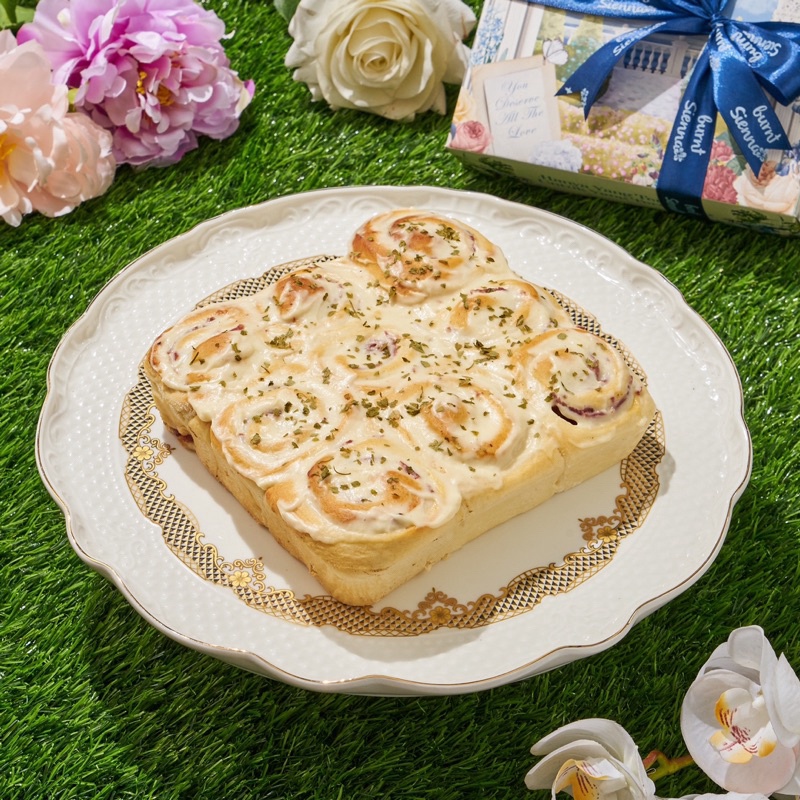 

Original HAM & BRULEE CHEESE ROLLS buruan