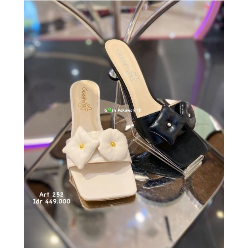 gosh art 252 heels (white sz 40)