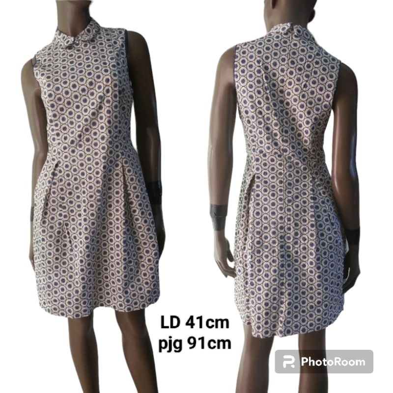 preloved branded original Hush puppies batik katun Stretch dress