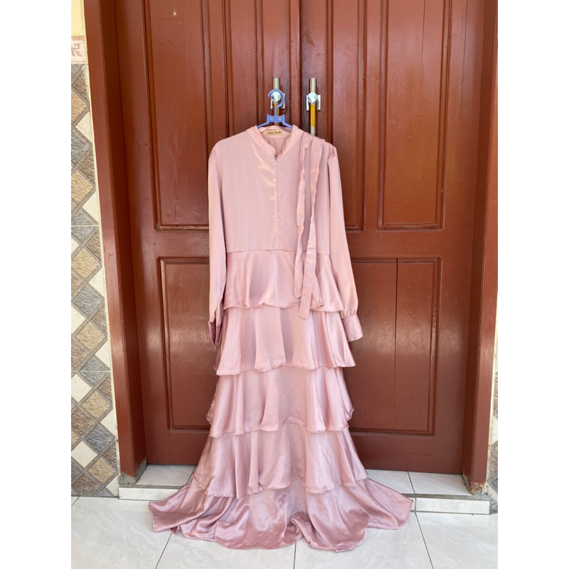 preloved- dress silk premium