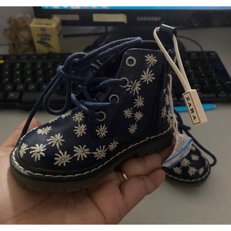 Baby Zara daisy boots preloved