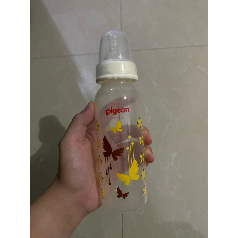 Preloved - Pigeon Botol Susu 240 ml