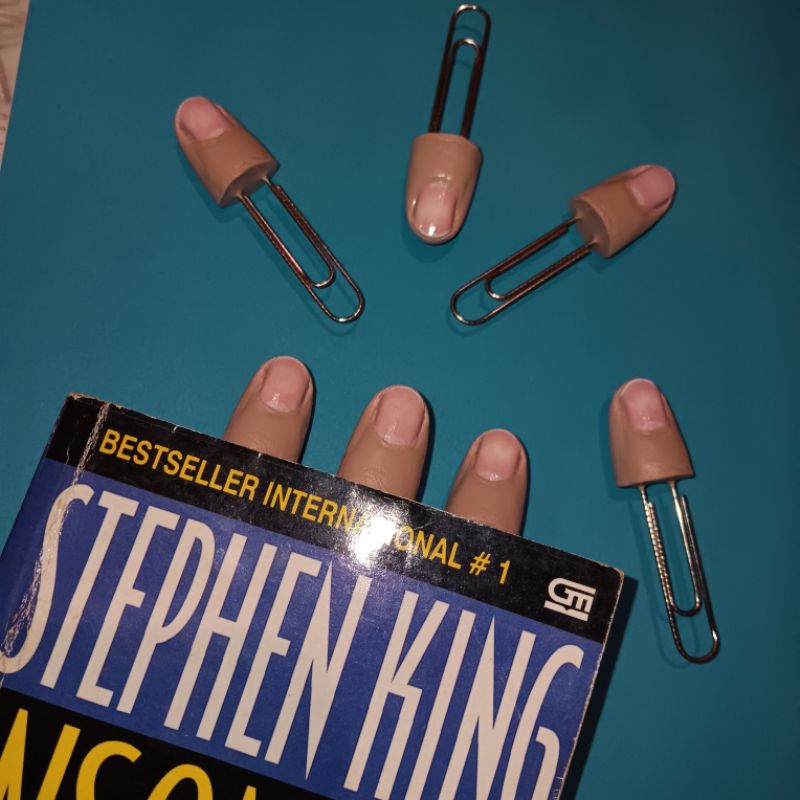 

pembatas buku resin JARI / paperclip unik (1SET ISI 3 PCS)