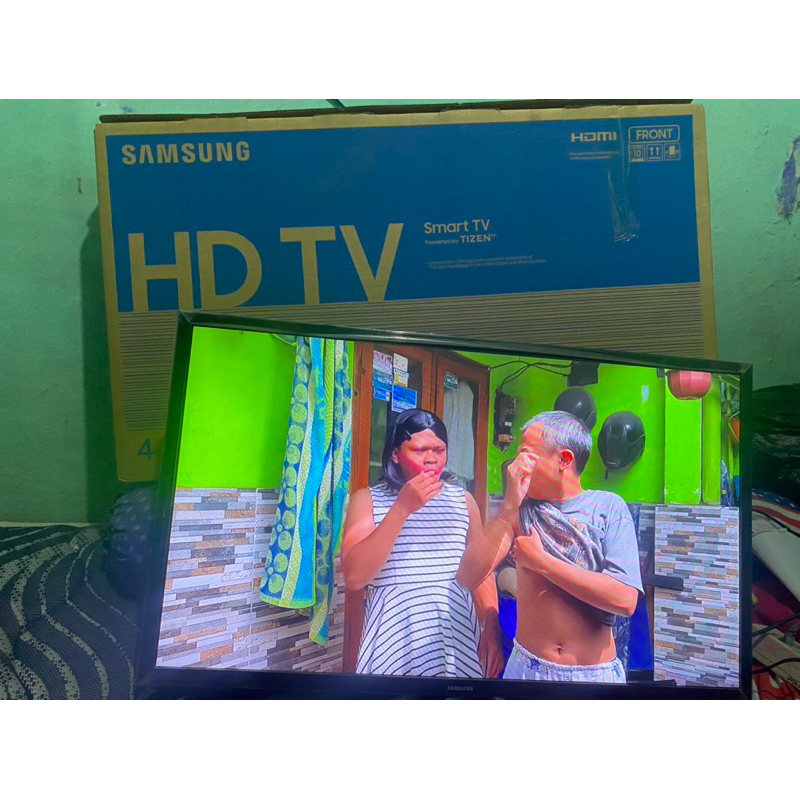 Samsung Smart TV 32inch SECOND BEKAS , mulus lengkap dan normal