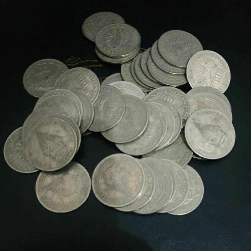Koin 100 Rupiah Bergambar wayang (100 tipis)