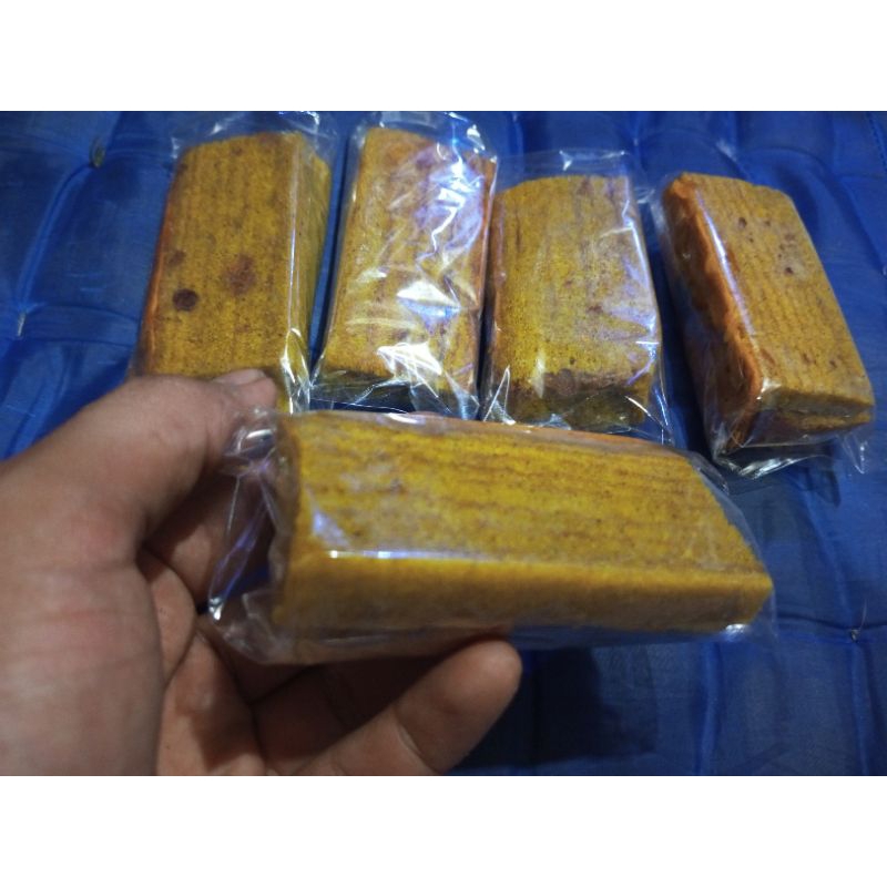 

Lapis legit kemasan vakum 50gram