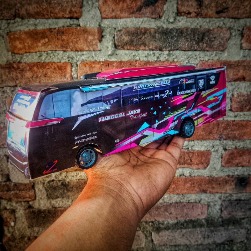 Miniatur Bus BLACK PINK JET BUS 5 TUNGGAL JAYA NEW 1/50