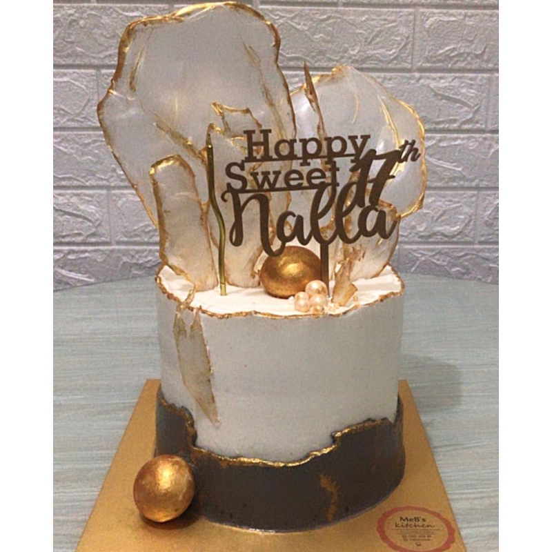 

custom birthday cake