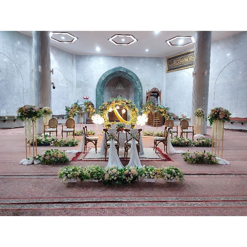 Dekorasi akad nikah simple minimalis + kursi pengantin