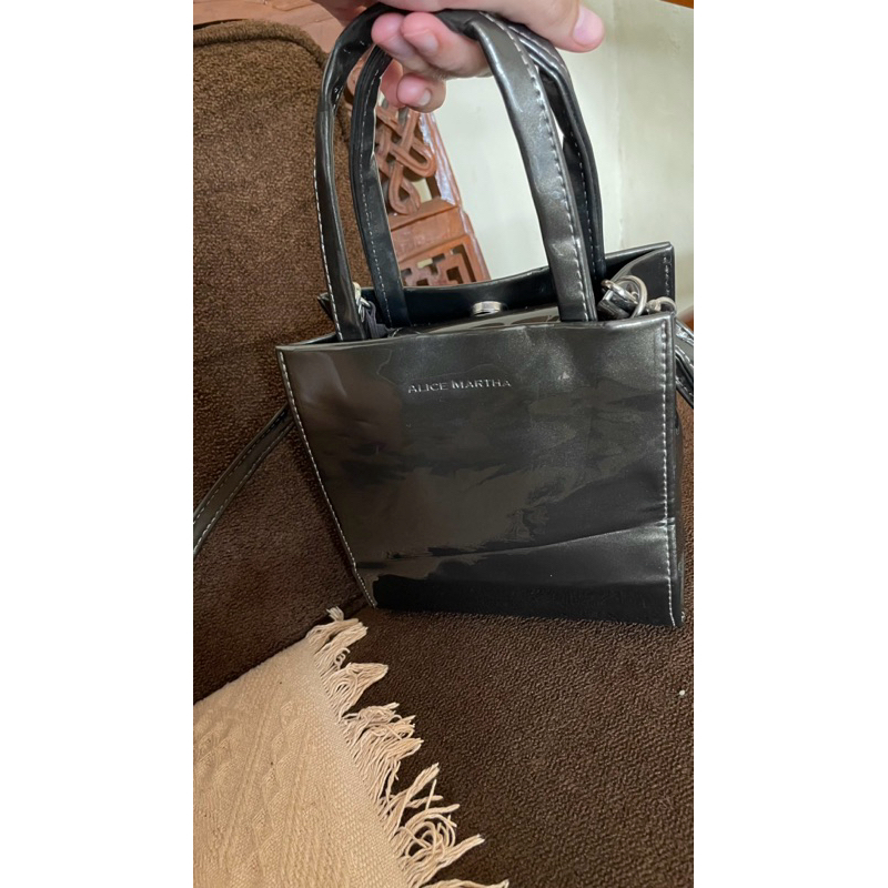 Alice Martha sling bag preloved