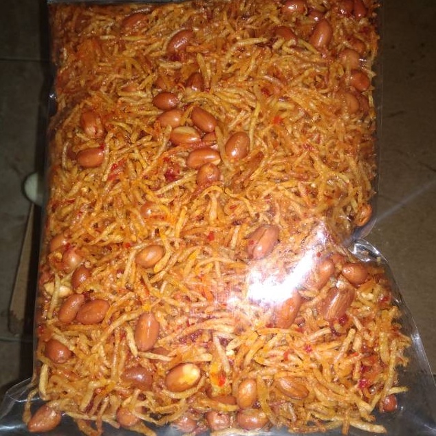 

HOT Product TERHEMAT !! Kering Kentang Mustofa Enak 500 Gram ( Free Packing) !