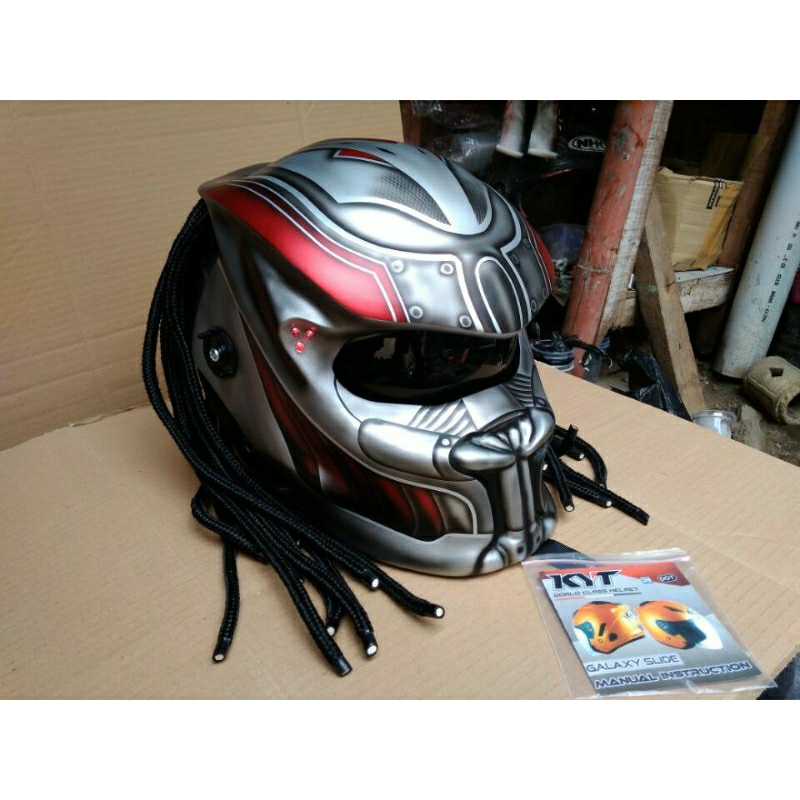 helm predator