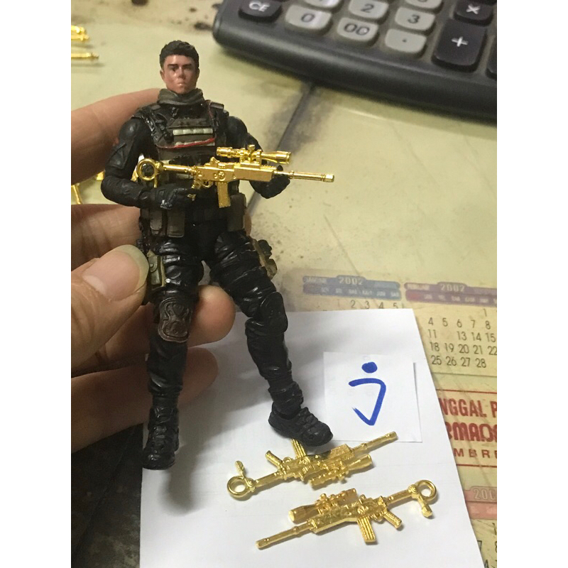 MINIATUR SENJATA UNTUK FIGURE JOYTOY 1:18