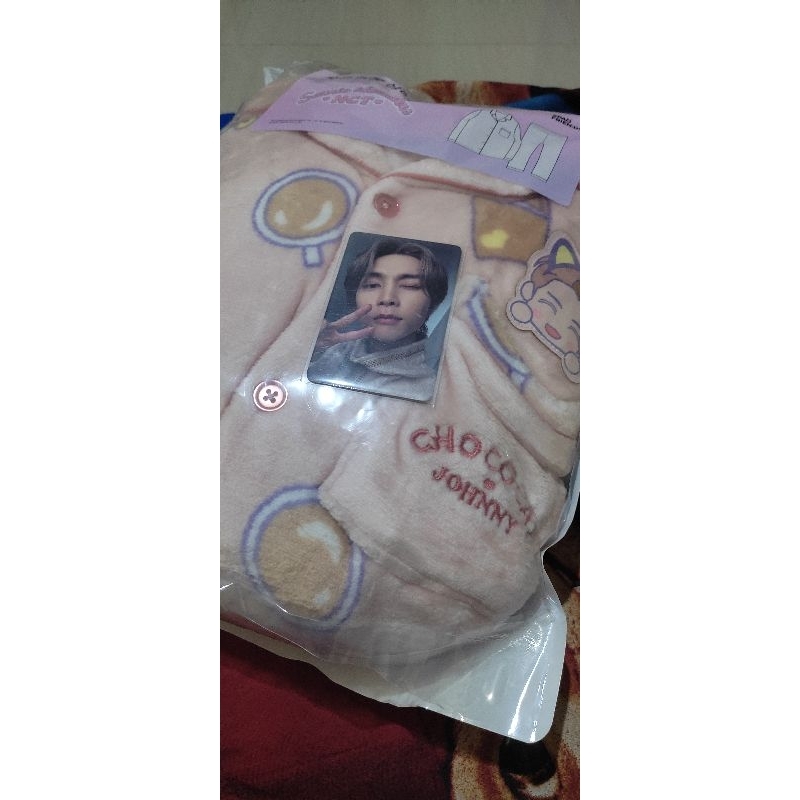 NCT X SANRIO WINTER PAJAMAS JOHNNY VER