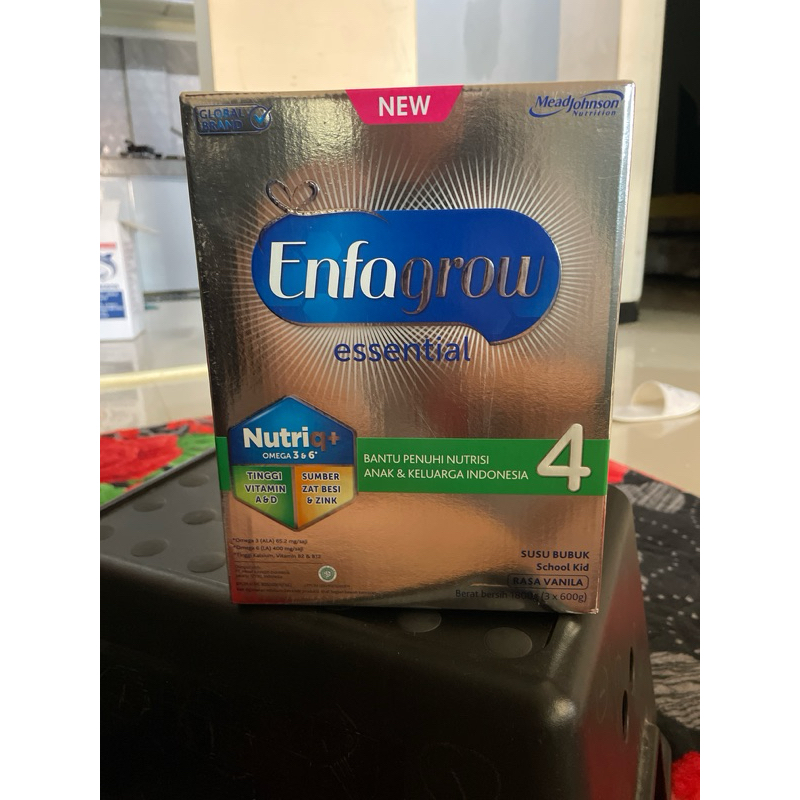 Preloved Susu Enfa Enfagrow Essential 4 Bonus 1 uk 600g
