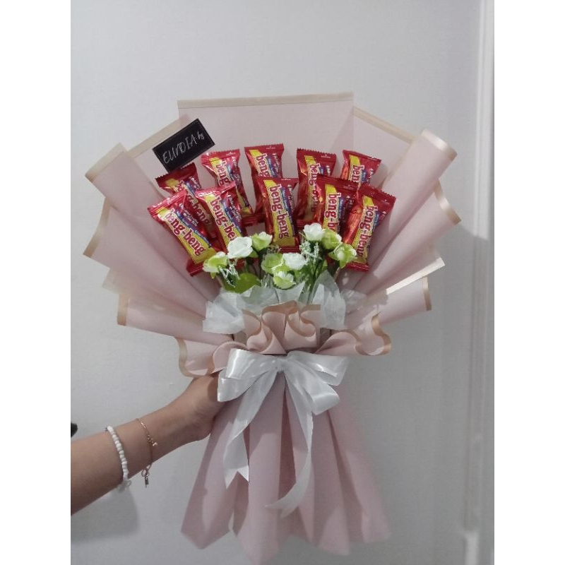 

Buket Snack | Buket Wisuda | Buket Murah | Bouquet Snack