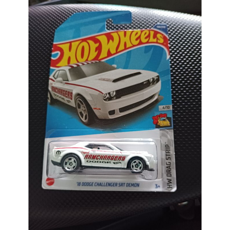 Hot wheels 18 DODGE CHALLENGER SRT DEMON