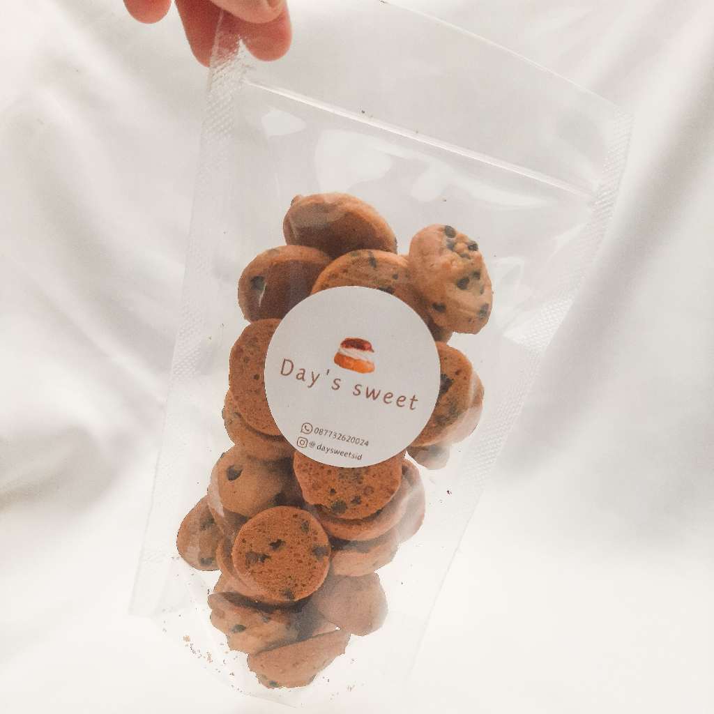 

Crunchy cookies chocochip mini cookies 130 gr murah enak