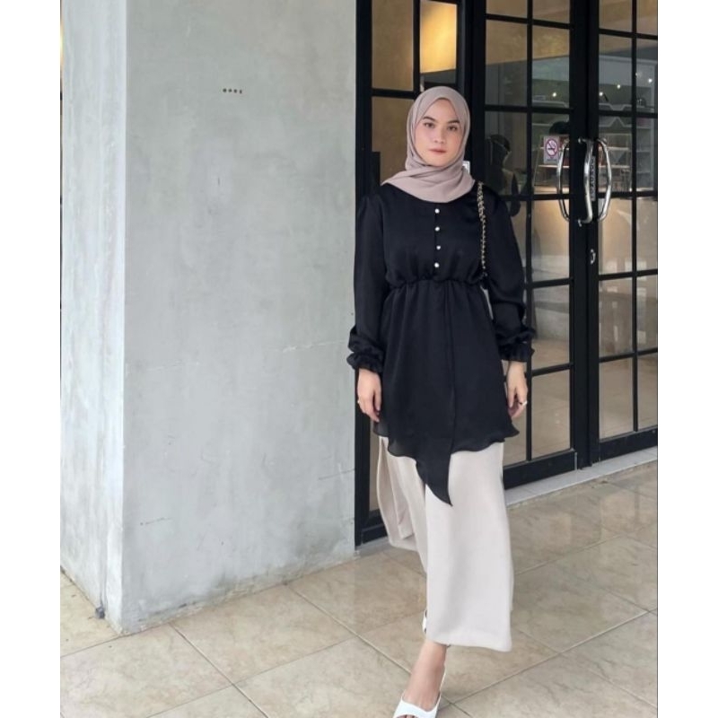 Ayla blouse//Atasan wanita//Atasan jumbo//Atasan kekinian//Atasan putih//Atasan hitam//Baju kondanga