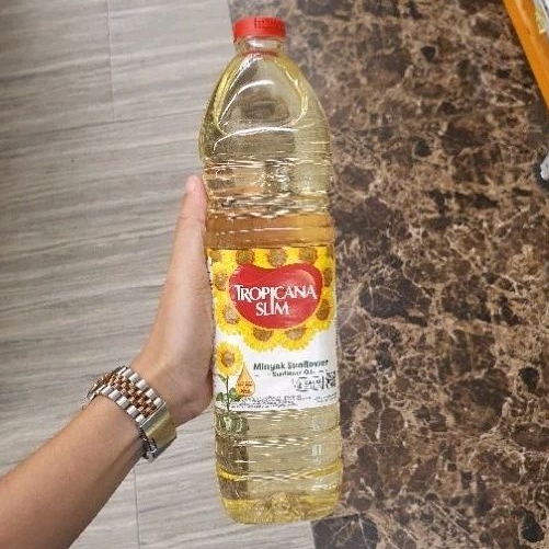 

Tropicana Slim minyak goreng SUNFLOWER Oil 946ml