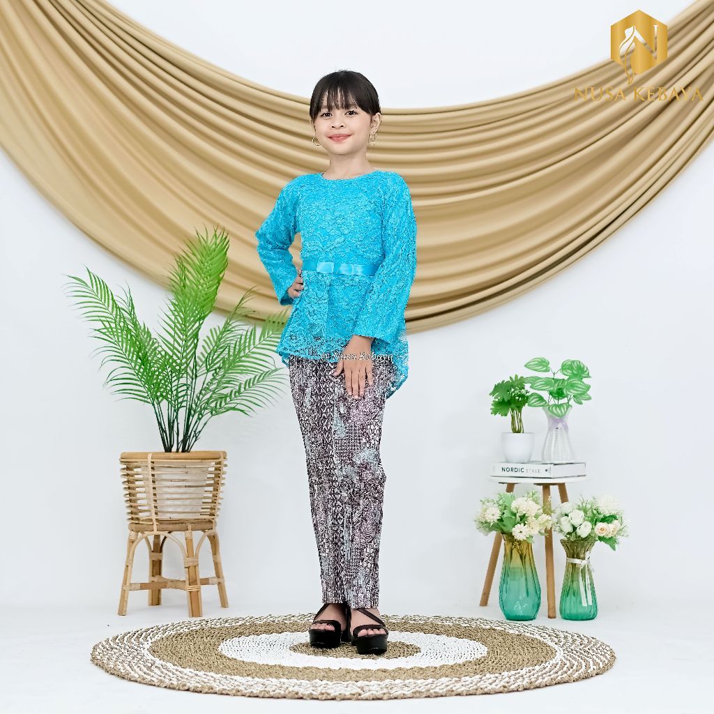 Setelan Kebaya Anak Bahan Brukat Pinguin Set Rok Plisket  / Baju Kebaya Anak Perempuan Umur 3 4 5 6 