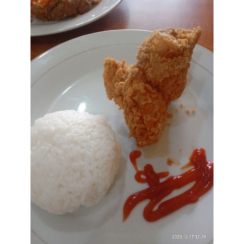 

AYAM FRIED CHICKEN DAPUR ASHSYIFAA
