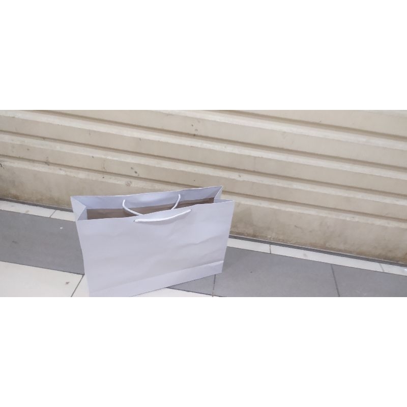 

paper bag xl landscape putih isi 12 pcs terlaris dan termurah