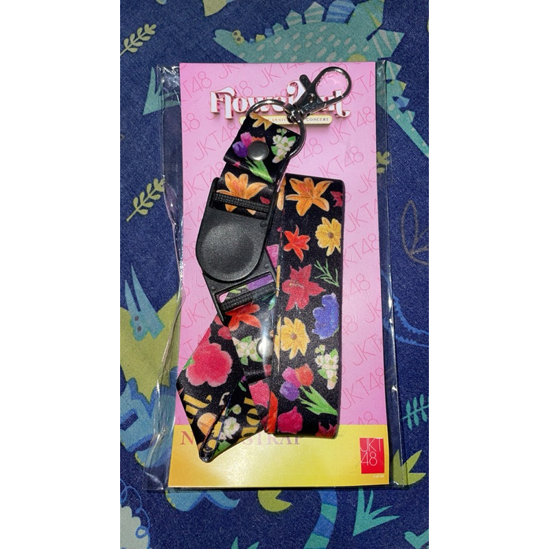 

Lanyard Flowerful (Black Edition) Official Jkt48 Anniversary Concert