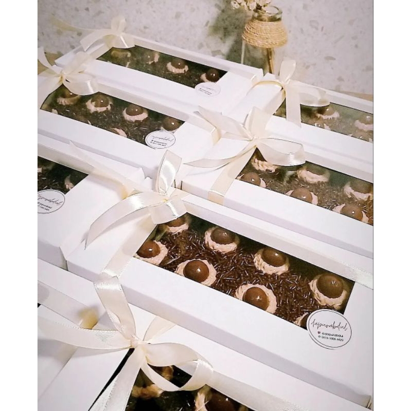 

Mini Hampers Bolu Jadul Meses