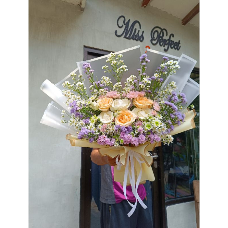 buket bunga mawar asli segar fresh flower bouquet mix aster Surabaya