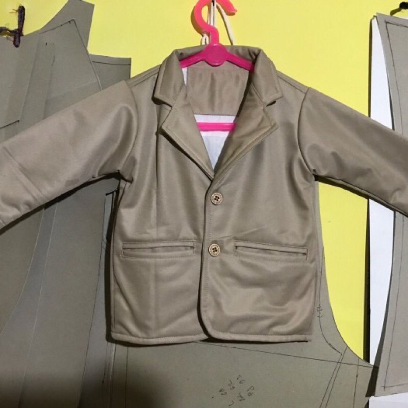 Ready jas blazer/ Jas Blazer  Remaja model terbaru/ blazer anak 13-17 tahun/ jas blazer SMP/jas baze