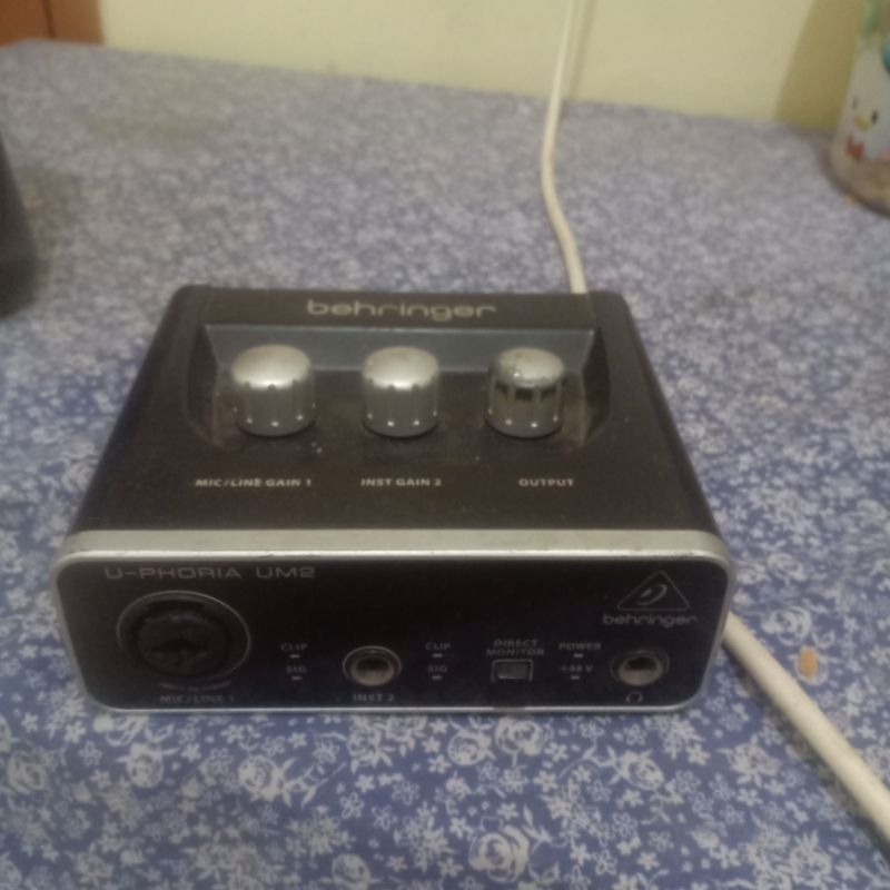 USB soundcard behringer um2