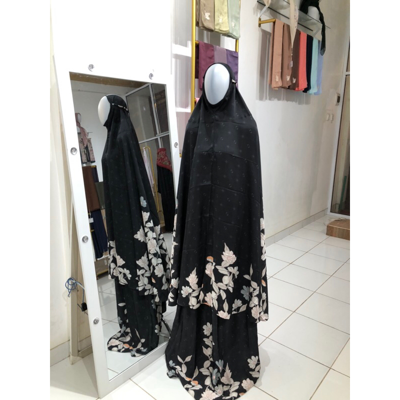 DOA - Signature Prayer Robe