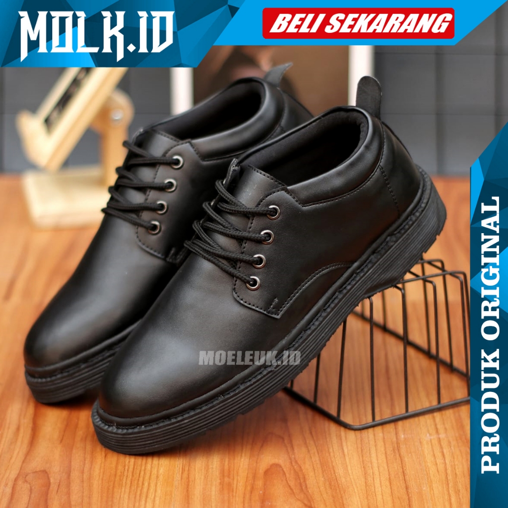 MOLK Yeager Sepatu Pantofel Formal Pria Hitam Kerja Casual