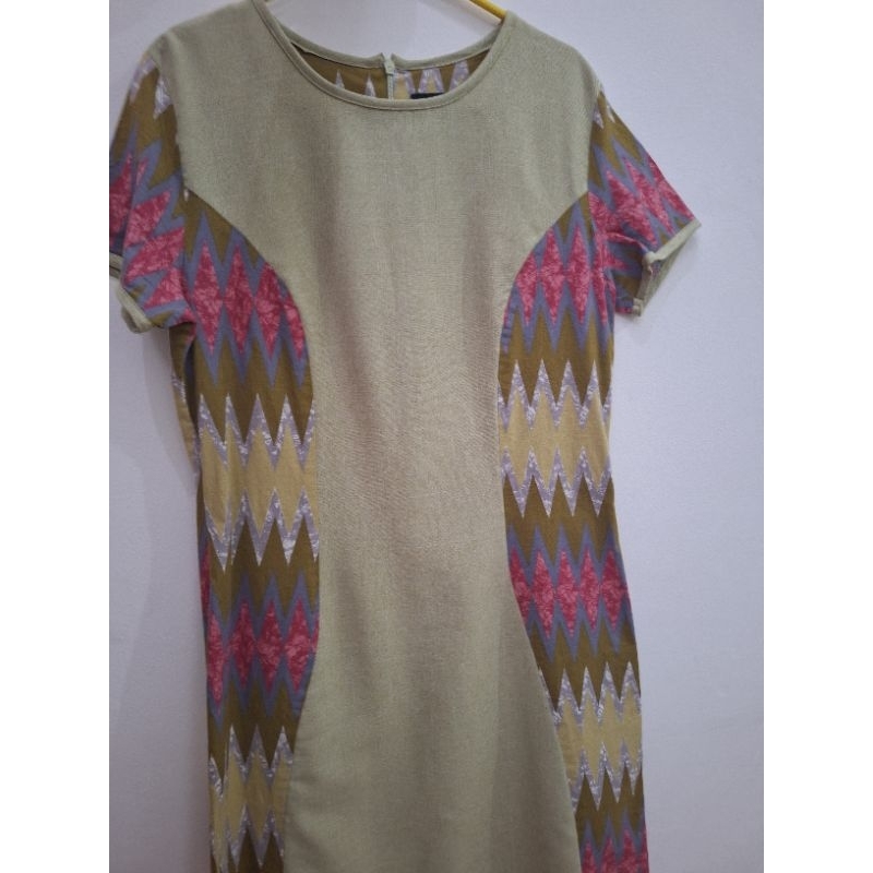 Preloved Dress Batik Merk Semata Wayang Hassenda Clothing