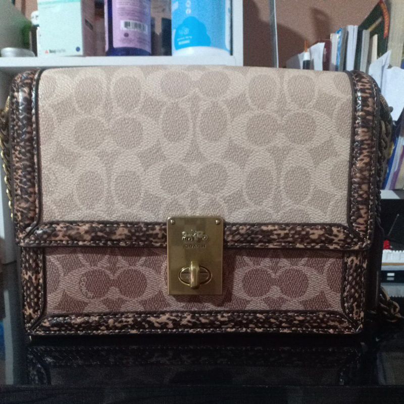 Tas coach hutton shoulder bag