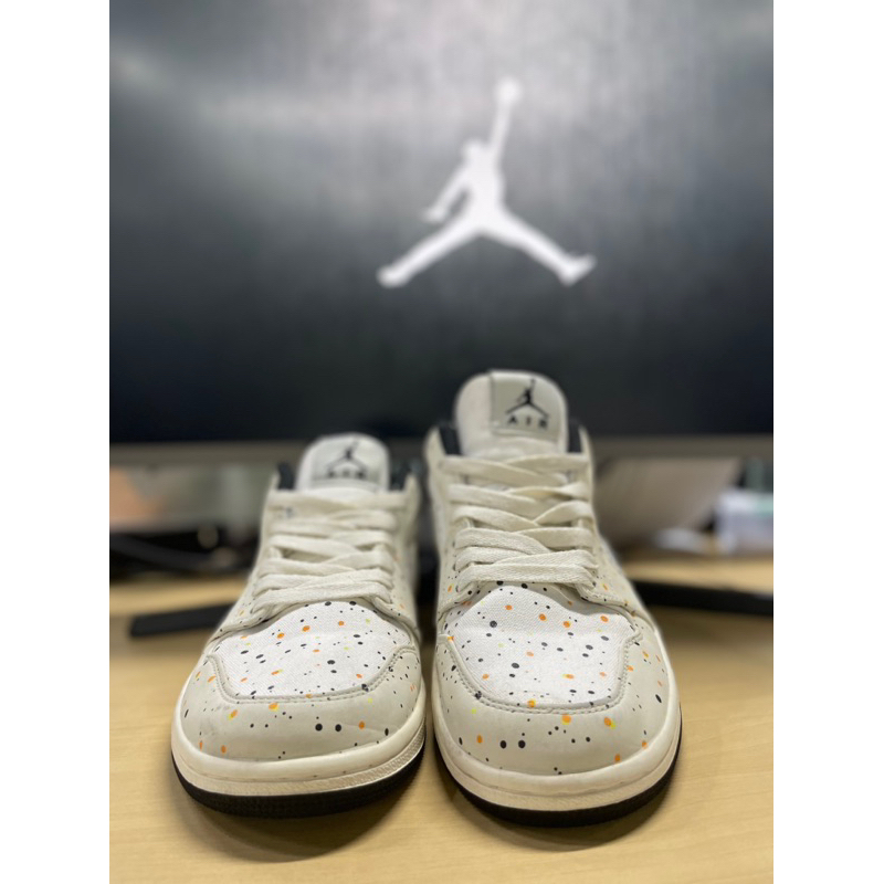 Sepatu Nike Air Jordan 1 Low Brushstroke