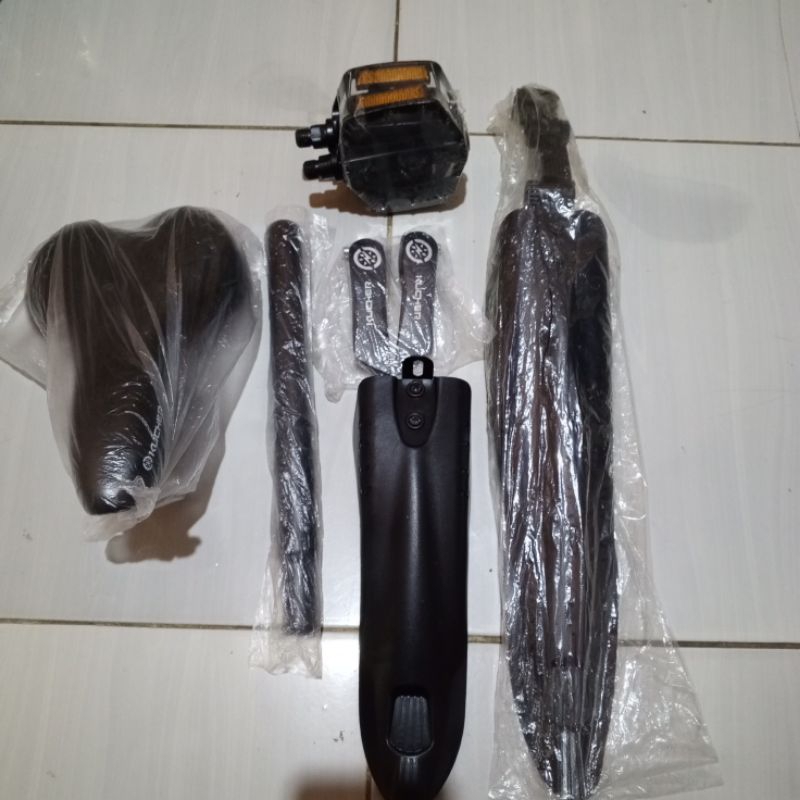 peralatan sepeda lengkap. 1 set- gunung lipat BMX