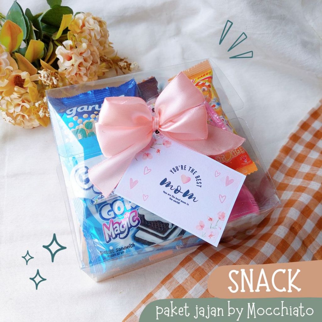 

Snack Gift Box Hampers Jajan Kado Bingkisan Ulang Tahun Hadiah Hari Guru by Mocchiato